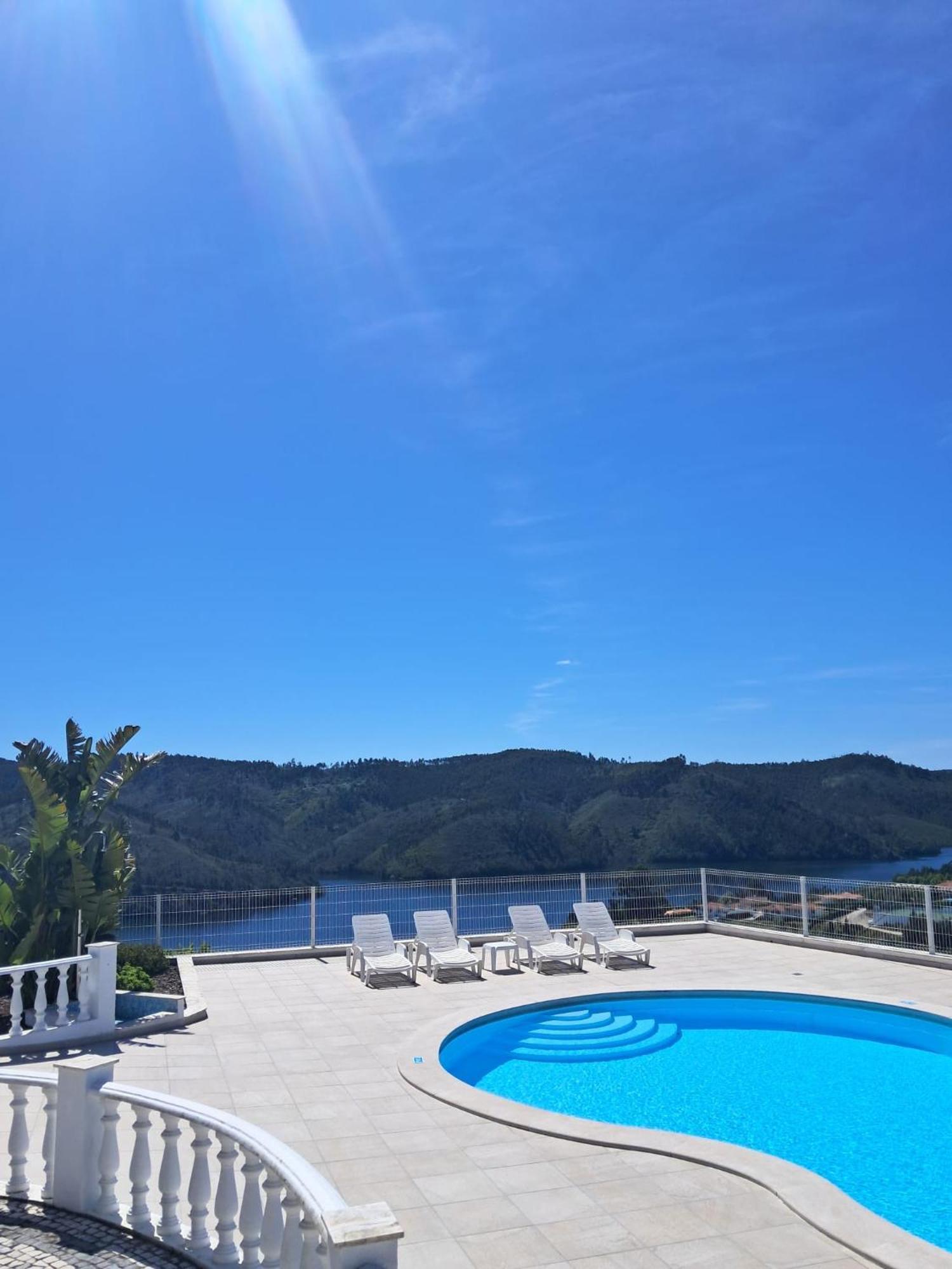 Lago Azul Villas Ferreira do Zêzere Esterno foto